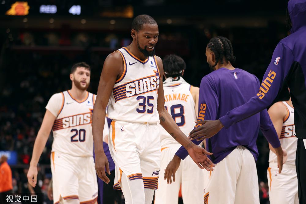 球员看起来 球员看起来